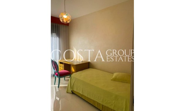 Resale - Villa -
Orihuela Costa - Campoamor