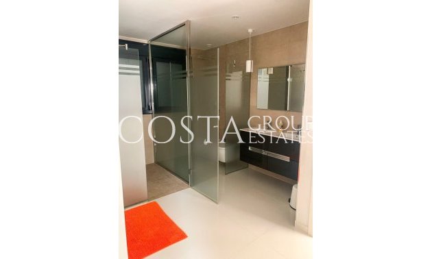 Resale - Villa -
Orihuela Costa - Campoamor