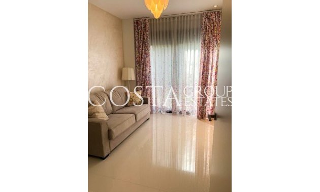 Resale - Villa -
Orihuela Costa - Campoamor