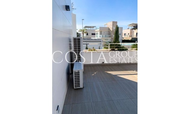 Resale - Villa -
Orihuela Costa - Campoamor