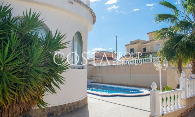 Resale - Villa -
Ciudad Quesada - Urbanizaciones