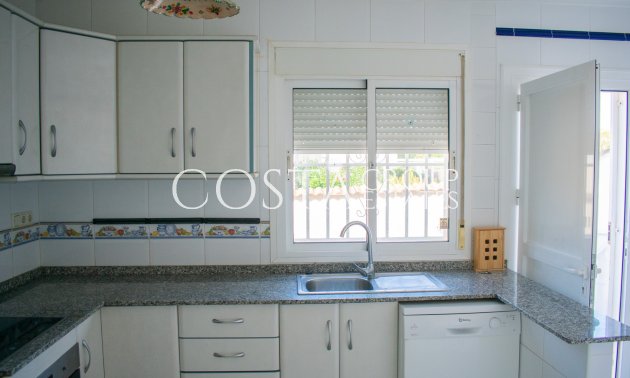 Resale - Villa -
Ciudad Quesada - Urbanizaciones