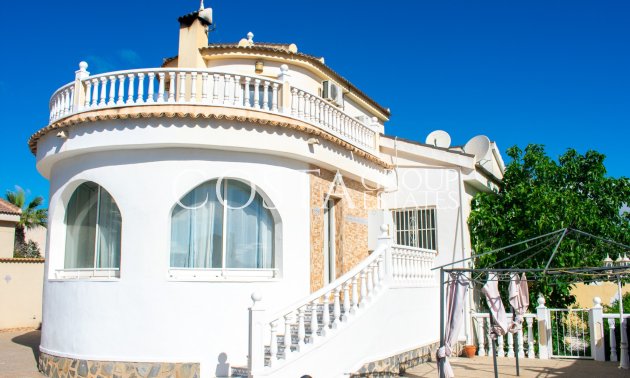 Resale - Villa -
Ciudad Quesada - Urbanizaciones