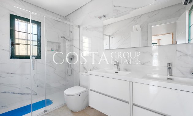 Resale - Villa -
Orihuela Costa - Los Dolses