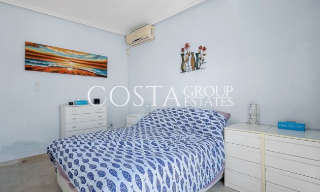 Resale - Villa -
Orihuela Costa - Los Dolses