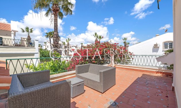 Resale - Villa -
Orihuela Costa - Los Dolses