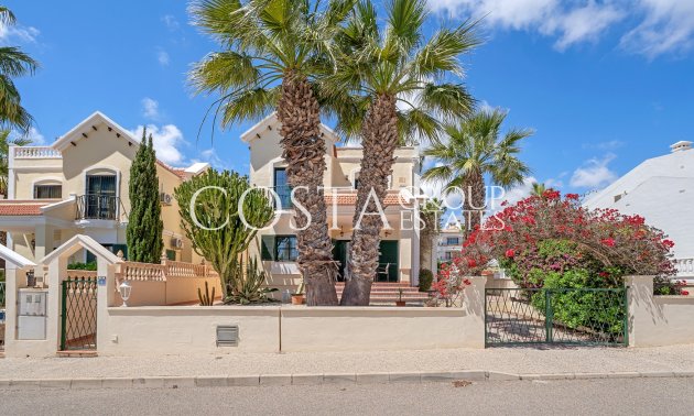 Resale - Villa -
Orihuela Costa - Los Dolses