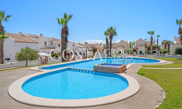 Resale - Villa -
Orihuela Costa - Los Dolses