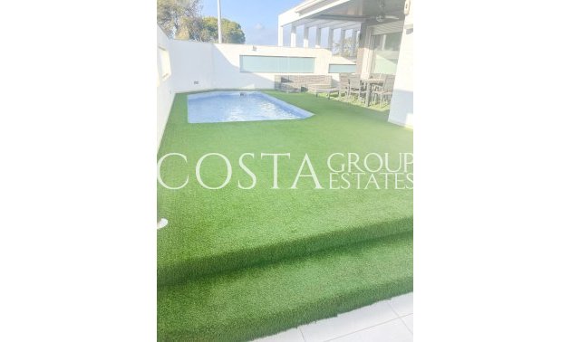 Resale - Villa -
Orihuela Costa - Mil Palmeras
