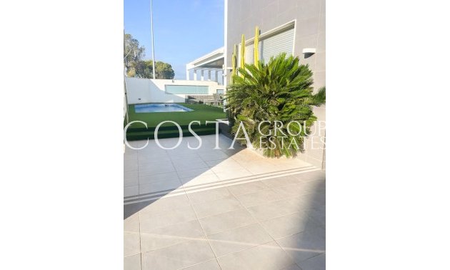 Resale - Villa -
Orihuela Costa - Mil Palmeras