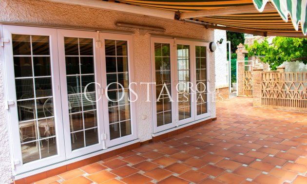 Revente - Villa -
Orihuela Costa - MUY CERCA DE LA PLAYA
