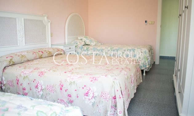 Revente - Villa -
Orihuela Costa - MUY CERCA DE LA PLAYA