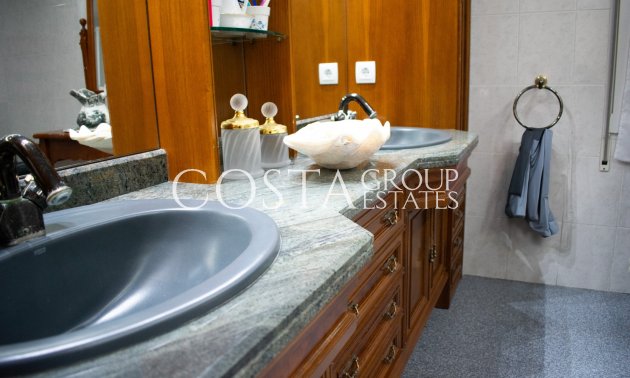 Revente - Villa -
Orihuela Costa - MUY CERCA DE LA PLAYA
