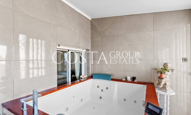 Resale - Villa -
Ciudad Quesada