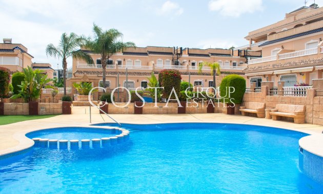 Wiederverkauf - House -
Orihuela Costa - Los Dolses