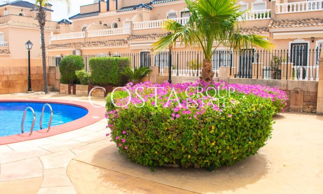 Wiederverkauf - House -
Orihuela Costa - Los Dolses
