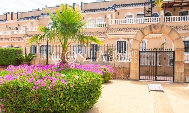 Wiederverkauf - House -
Orihuela Costa - Los Dolses