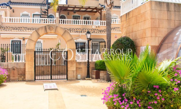 Wiederverkauf - House -
Orihuela Costa - Los Dolses