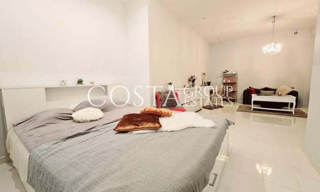 Resale - Villa -
Orihuela Costa - Villamartín