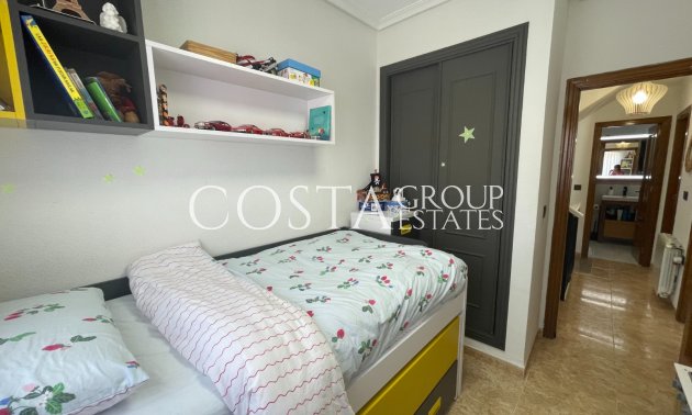 Odsprzedaż - Willa -
Orihuela Costa - Villamartín