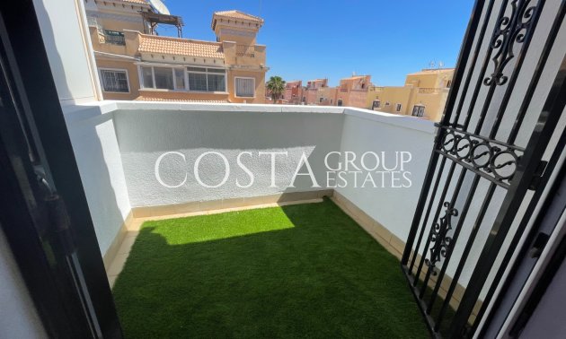 Odsprzedaż - Willa -
Orihuela Costa - Villamartín