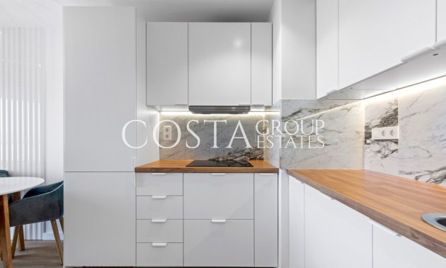 Odsprzedaż - Apartament -
Torrevieja - Punta Prima