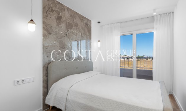 Odsprzedaż - Apartament -
Torrevieja - Punta Prima