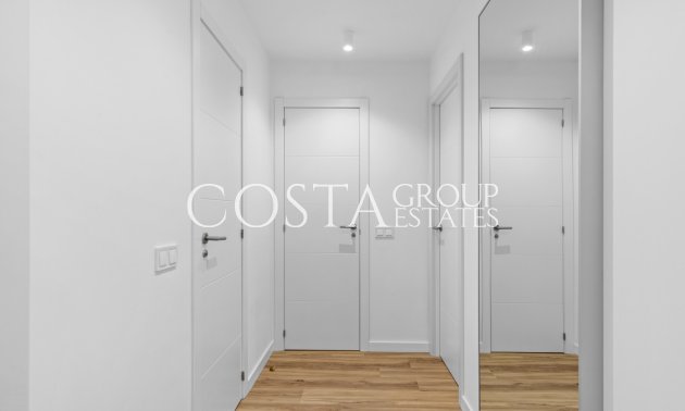 Odsprzedaż - Apartament -
Torrevieja - Punta Prima