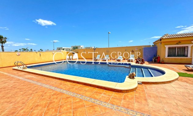Resale - Villa -
Torrevieja - Los Balcones - Los Altos del Edén