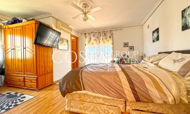 Resale - Villa -
Torrevieja - Los Balcones - Los Altos del Edén