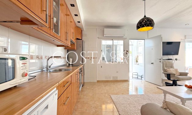 Resale - House -
Torrevieja - Torrelamata - La Mata