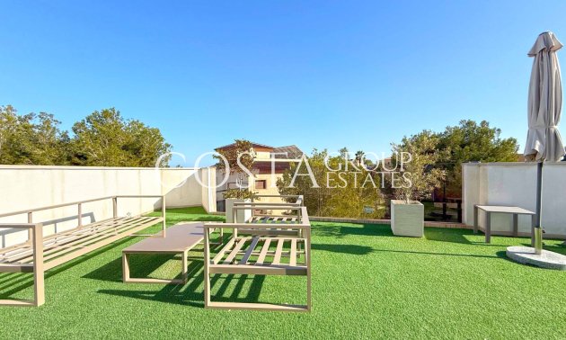 Resale - Villa -
Orihuela Costa - Villamartín