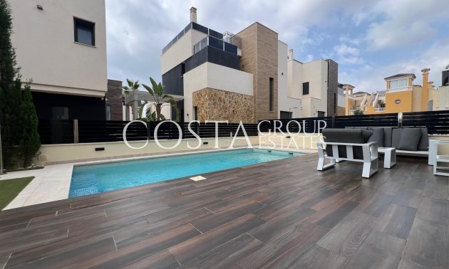 Resale - Villa -
Orihuela Costa - Lomas De Cabo Roig