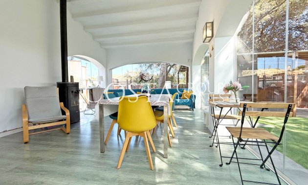 Resale - Villa -
Orihuela Costa - Punta Prima