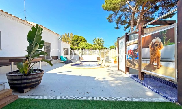 Resale - Villa -
Orihuela Costa - Punta Prima