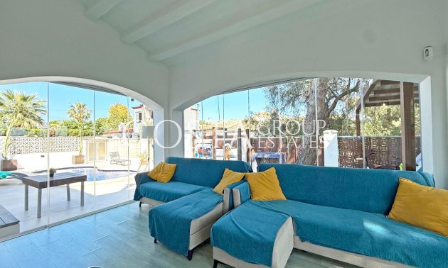 Resale - Villa -
Orihuela Costa - Punta Prima