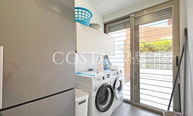 Resale - Villa -
Orihuela Costa - Punta Prima