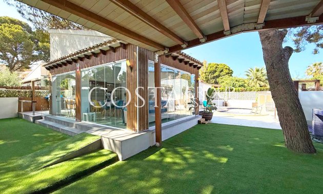 Resale - Villa -
Orihuela Costa - Punta Prima