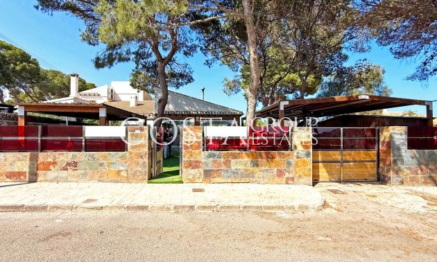 Resale - Villa -
Orihuela Costa - Punta Prima