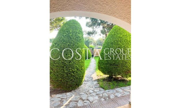 Resale - Villa -
Orihuela Costa - Punta Prima