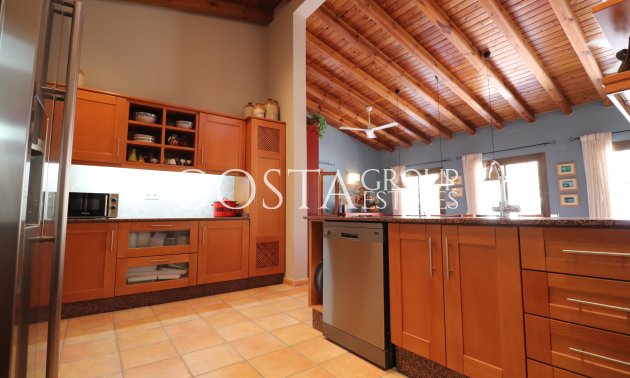 Revente - Villa -
Catral
