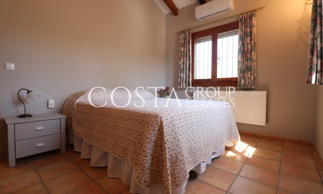 Revente - Villa -
Catral