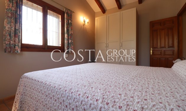 Revente - Villa -
Catral