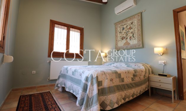 Revente - Villa -
Catral