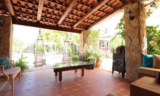 Revente - Villa -
Catral