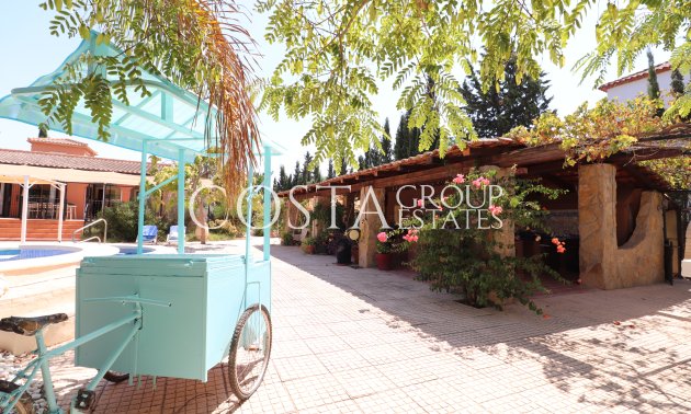 Revente - Villa -
Catral
