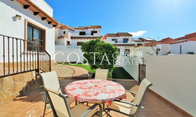 Resale - Villa -
Villamartín - PAU 8