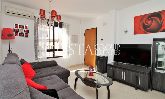 Resale - Villa -
Villamartín - PAU 8