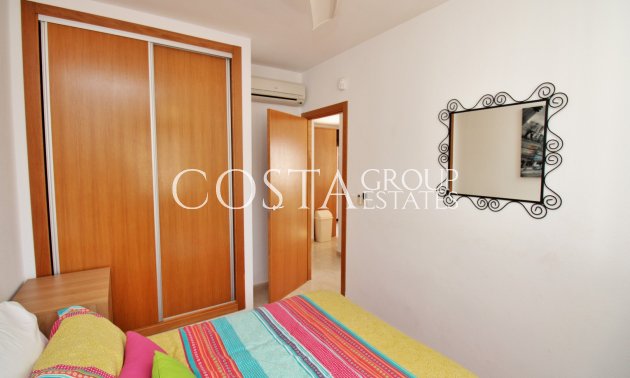 Resale - Villa -
Villamartín - PAU 8