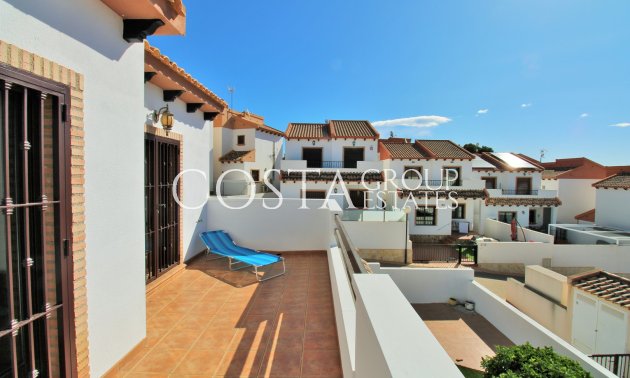 Resale - Villa -
Villamartín - PAU 8